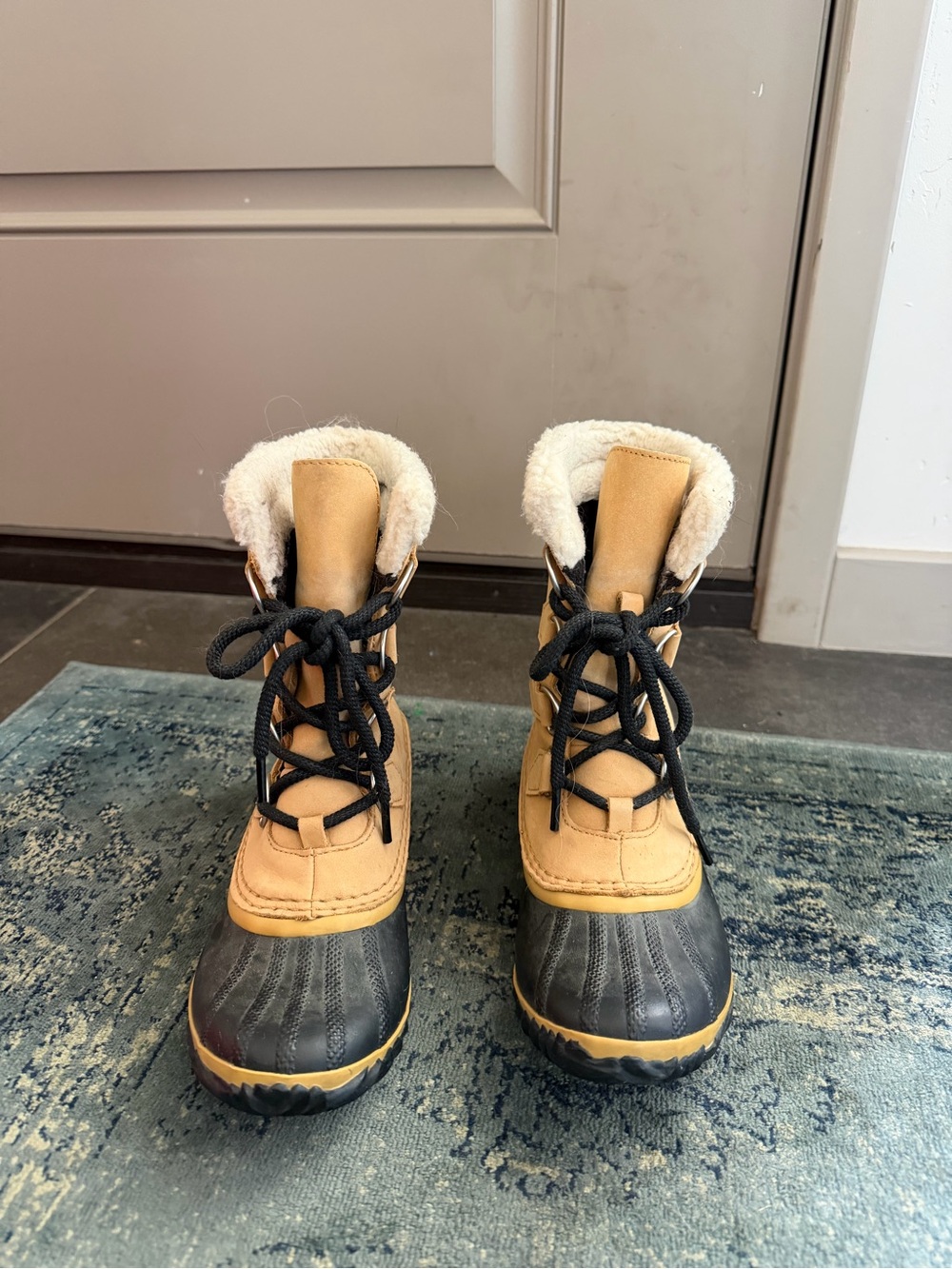 Women’s slim Sorel boots 6.5